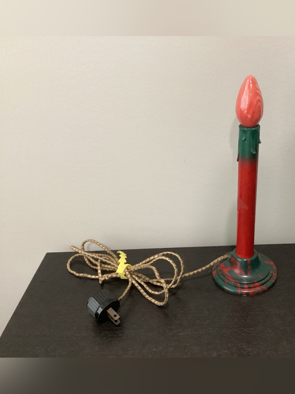 Vtg. Electric Christmas candolier, window candle designed with faux dripping